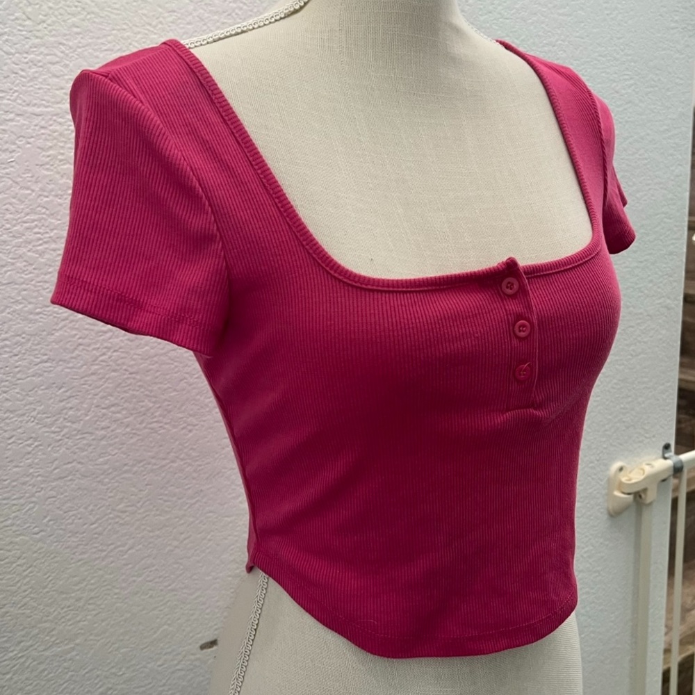 Pink crop top - Picture 4 of 5